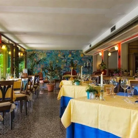 Madrina Lovely And Dynamic 酒店 4*