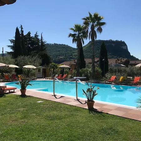 Madrina Lovely And Dynamic