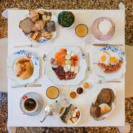 Szálloda Madrina Lovely And Dynamic Garda