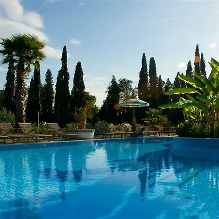 Hotel Madrina Lovely And Dynamic Garda (Verona)