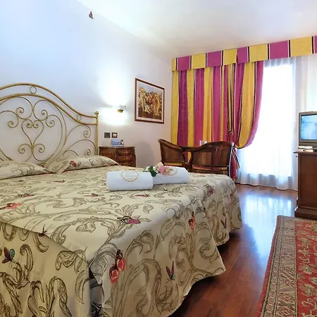 Madrina Lovely And Dynamic 4* Garda (Verona)