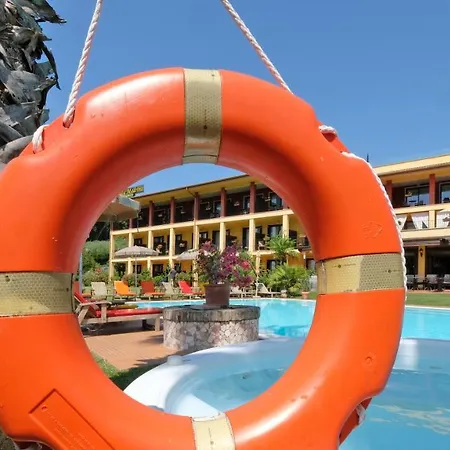 Hotel Madrina Lovely And Dynamic 4*