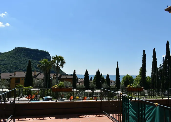 Madrina Lovely And Dynamic 4*