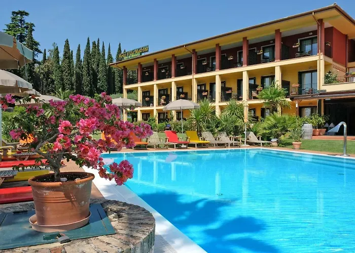 Madrina Lovely And Dynamic Garda (Verona)