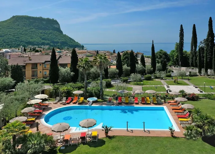 Hotel Madrina Lovely And Dynamic Garda (Verona)