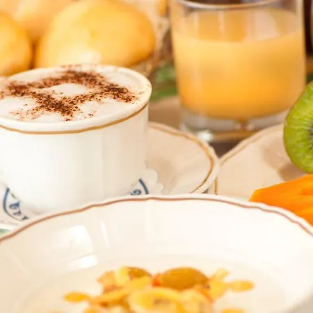 Hotell Madrina Lovely And Dynamic Garda (Verona)