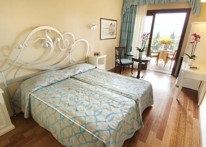 Hotel Madrina Lovely And Dynamic Garda (Verona)